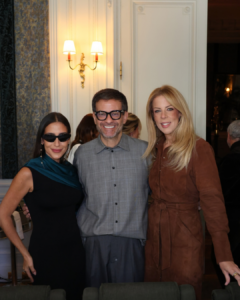 Denza reúne convidados em pétit comité durante a Paris Fashion Week 
